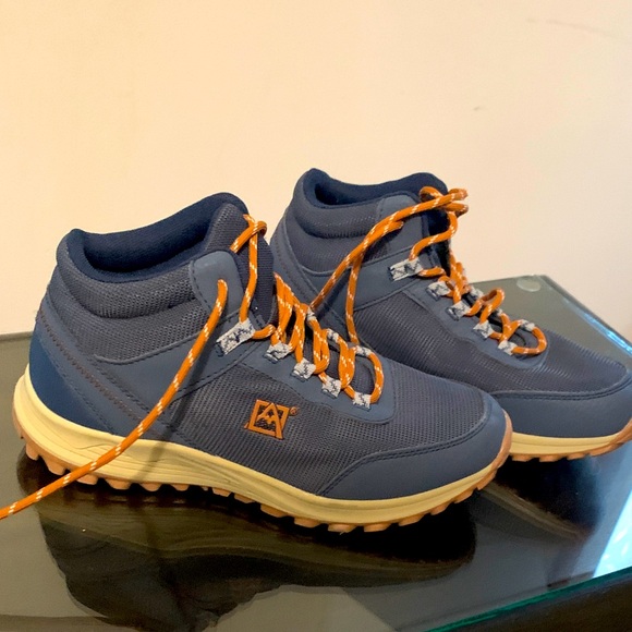 Avalanche Hiking Boots - Picture 1 of 3